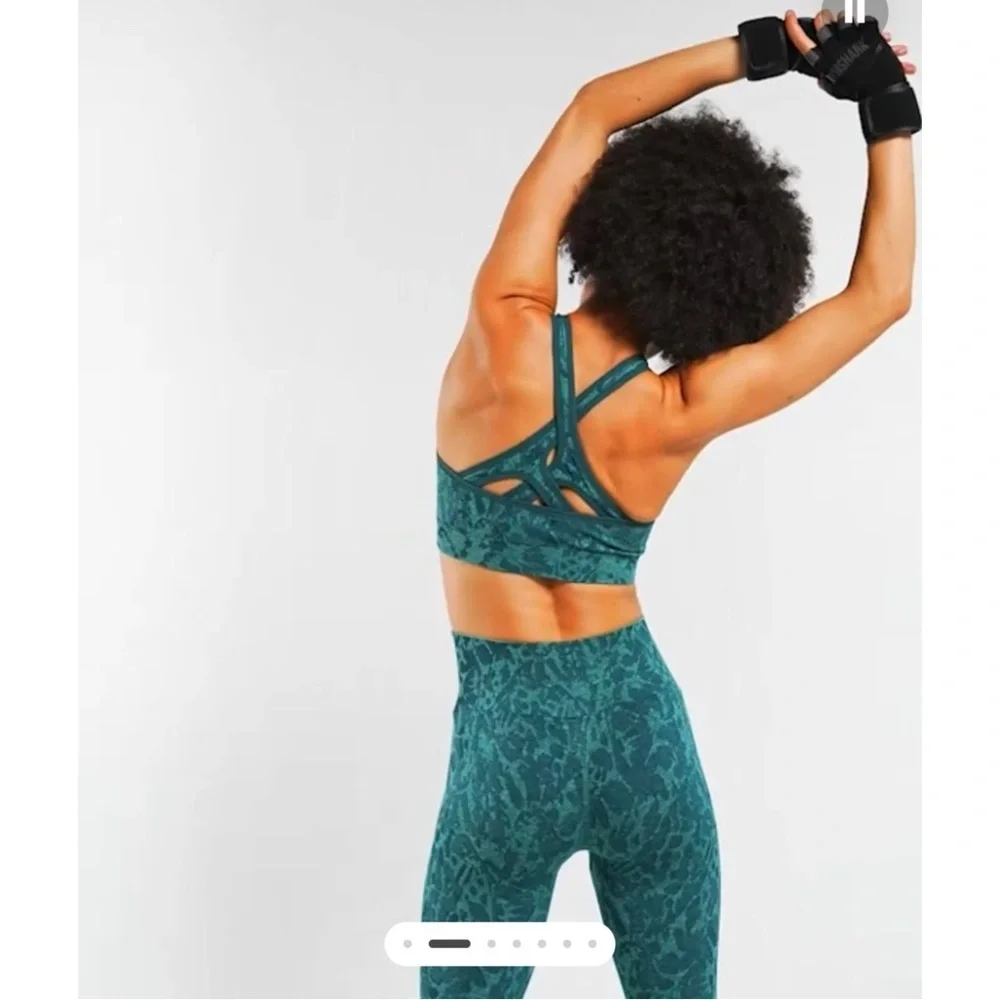 GYMSHARK Athletic Activewear Workout Adapt Animal Seamless Sports Bra Size S